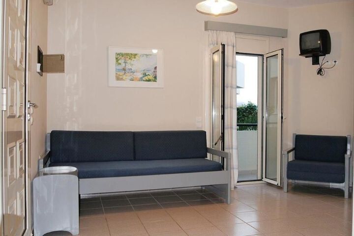 NICOLAS RESIDENCE
