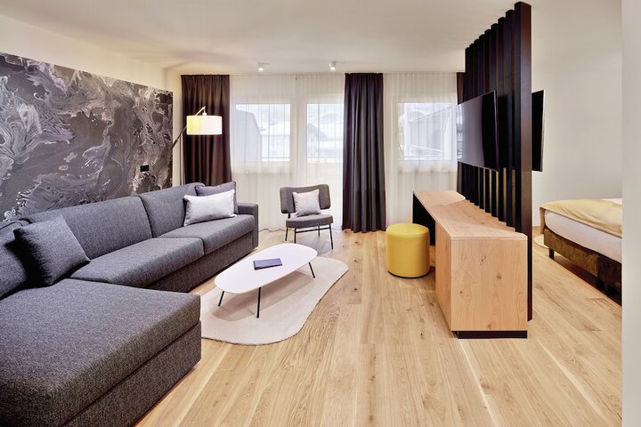 Room 20 of 79