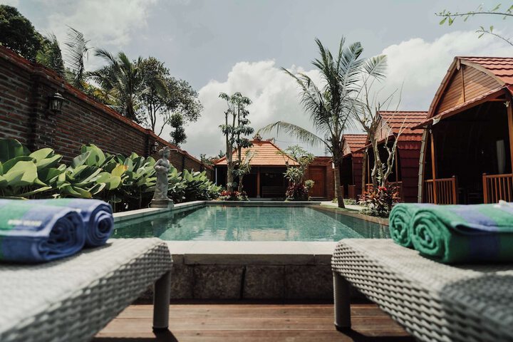 Pool 16 of 26