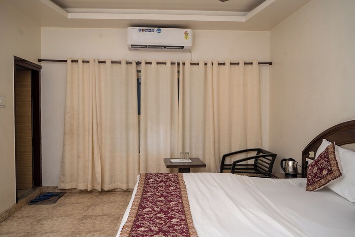 Room 40 of 159