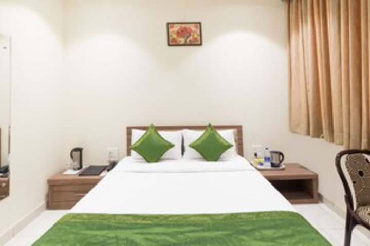 Room 15 of 26