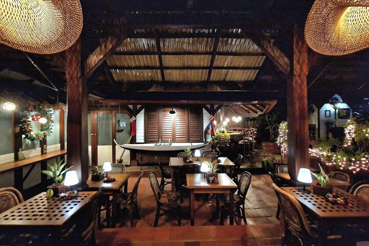 Dining 41 of 120