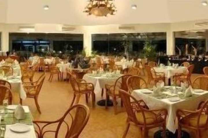 Dining 62 of 143