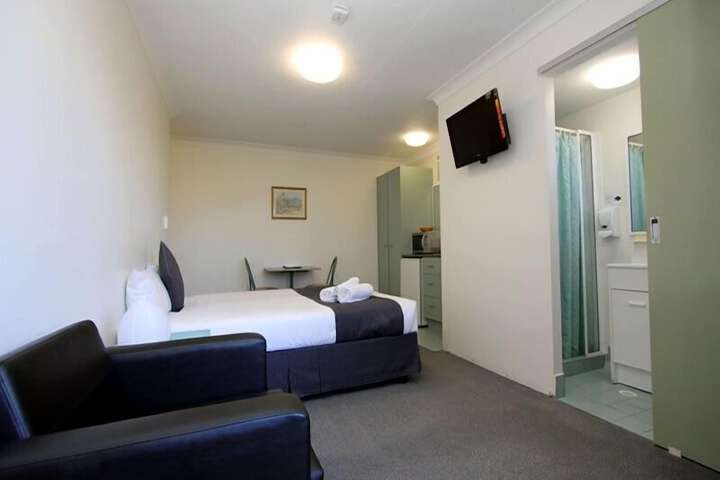 Room 19 of 32