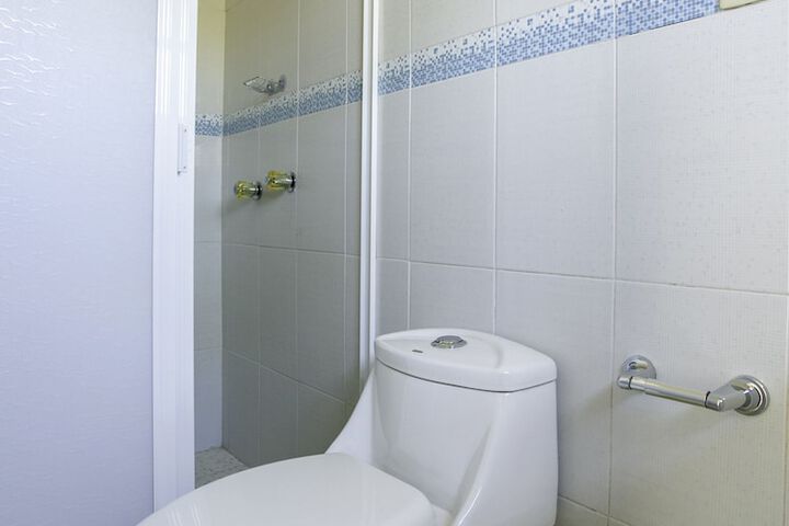 Room 8 of 15