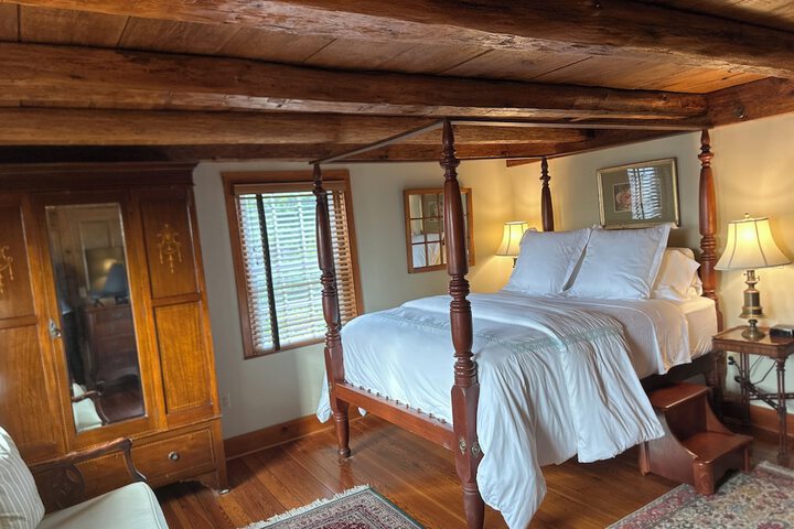 Room 9 of 65