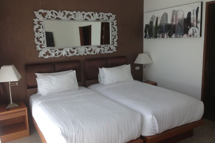 Room 6 of 42