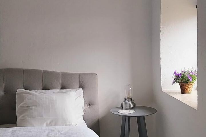 Room 28 of 140