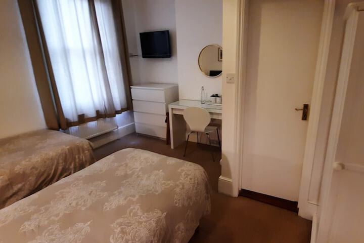 Room 20 of 39