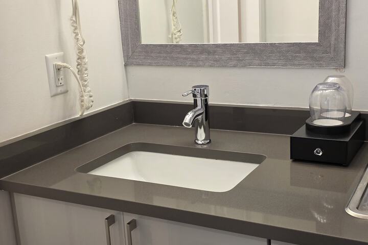 Room 18 of 26