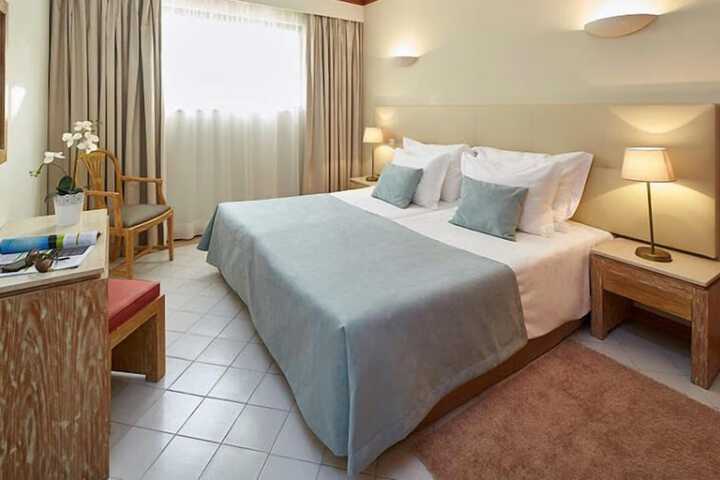 Room 10 of 41