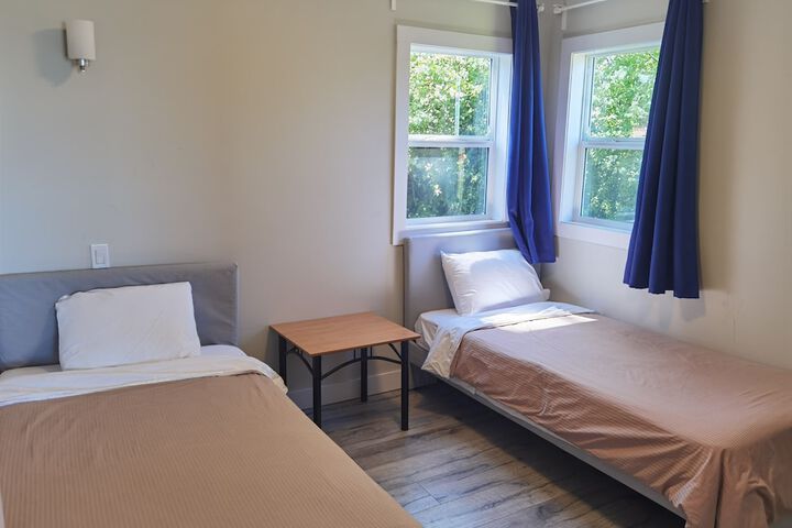Room 4 of 35