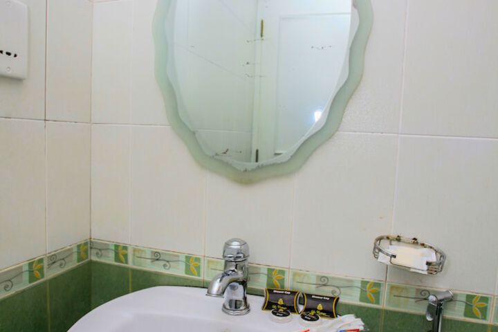 Room 12 of 26