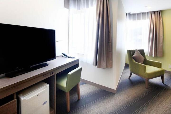 Room 12 of 52