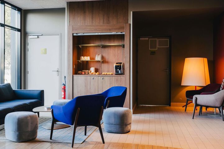 Hotel 52 of 53