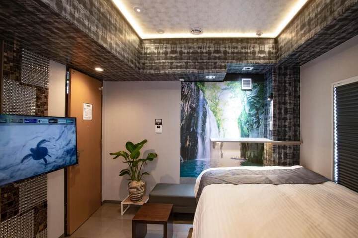 Room 5 of 26
