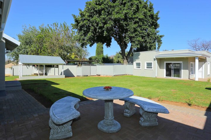 Terrace/Patio 14 of 16