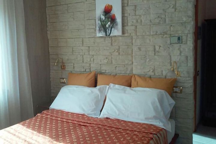 Room 21 of 49