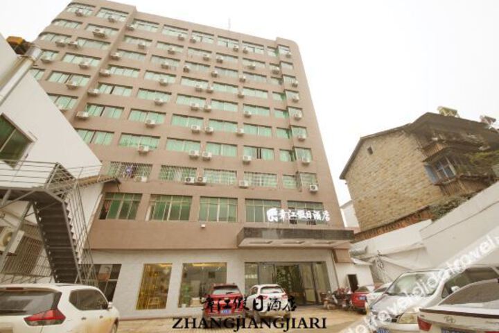 Hotel 9 of 34