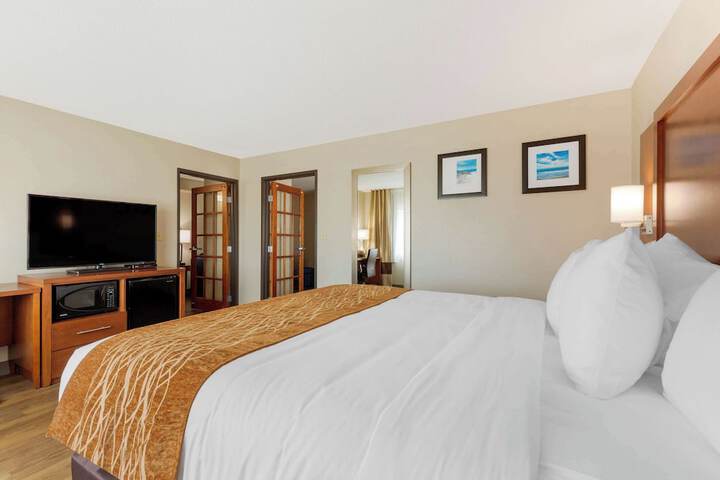 1 King Bed (15 of 22)