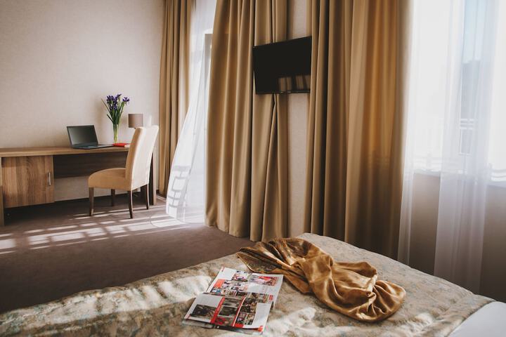 Room 6 of 70