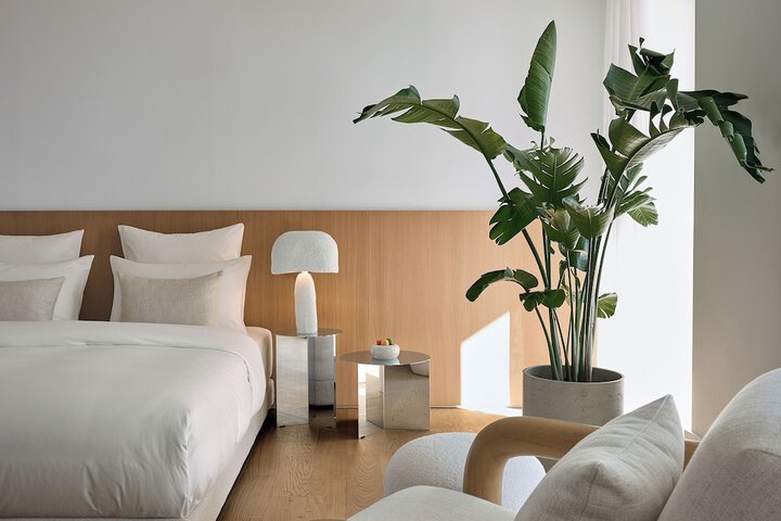 Room 16 of 71