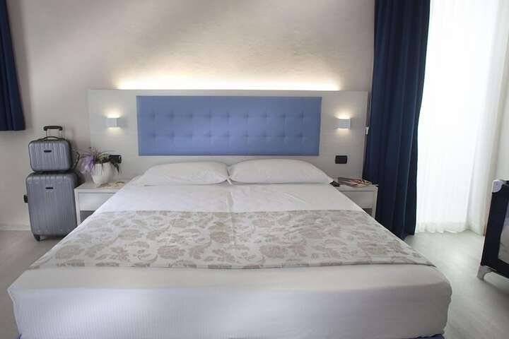 Room 6 of 29