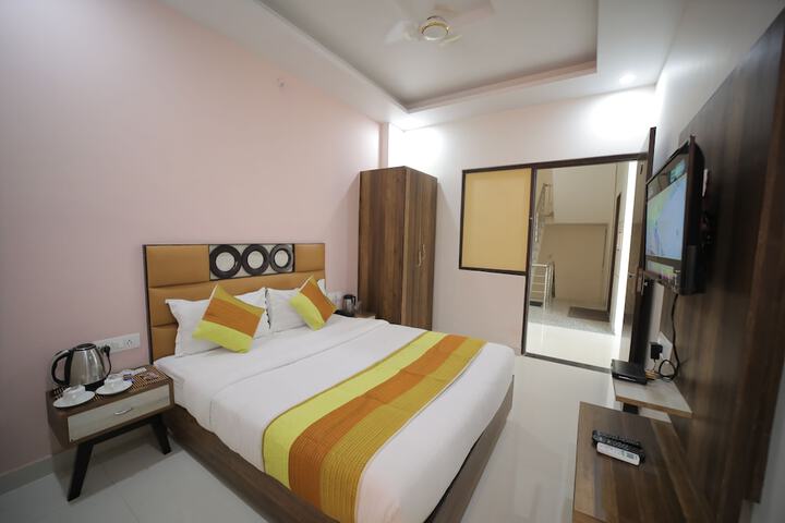 Room 8 of 29
