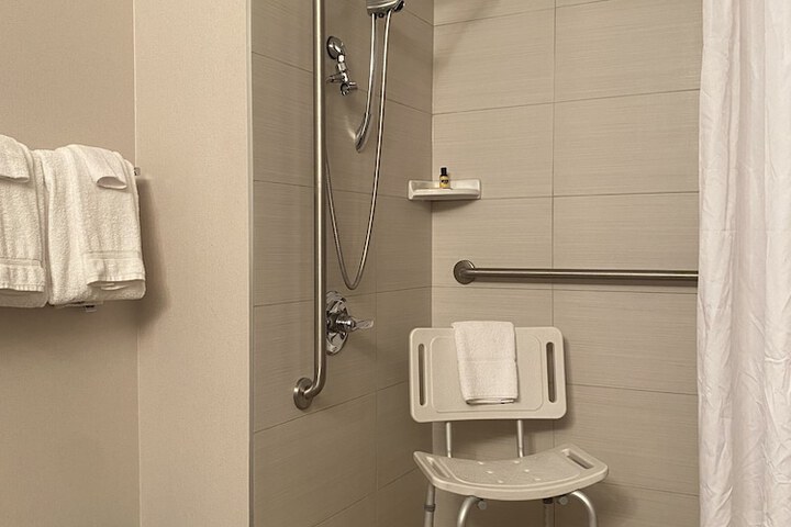 Room 15 of 30