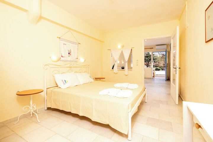 Room 27 of 115