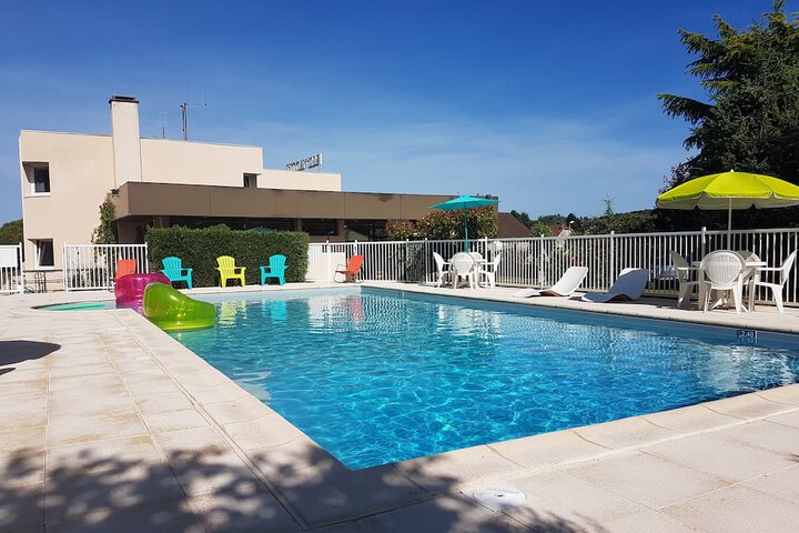 Pool 18 of 40