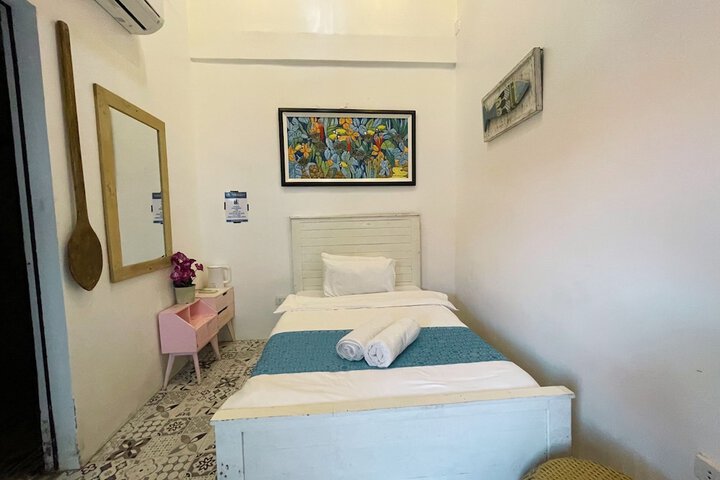 Room 22 of 106