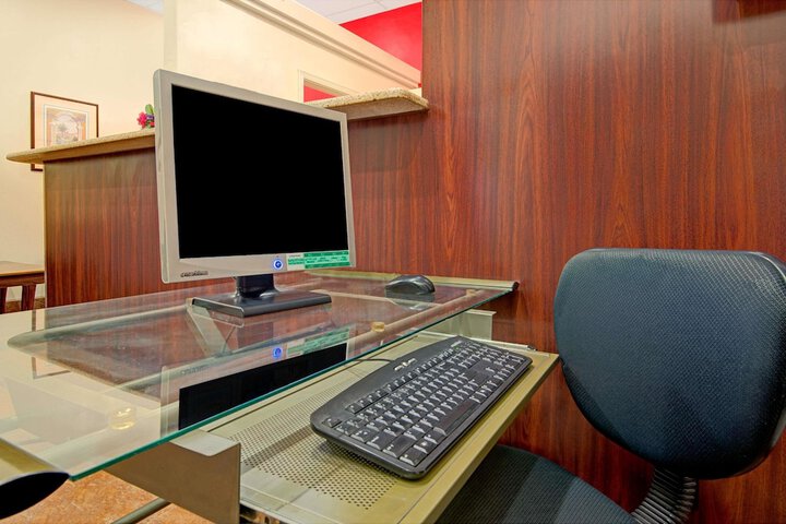 Business Center 11 of 13