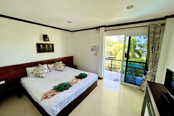 Room 13 of 63