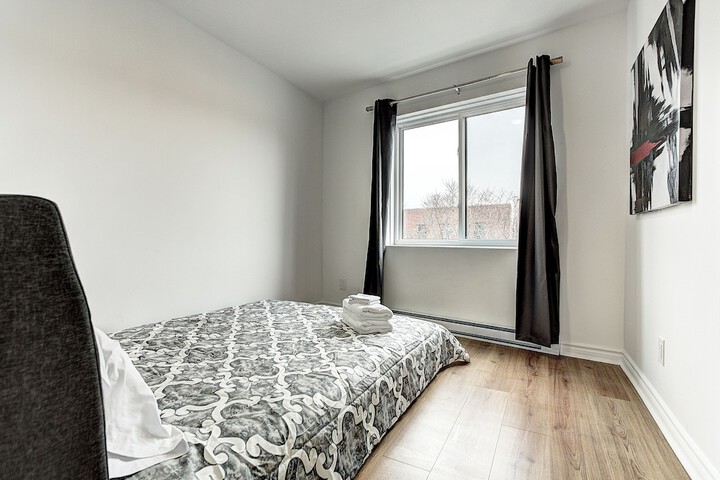 Room 4 of 23