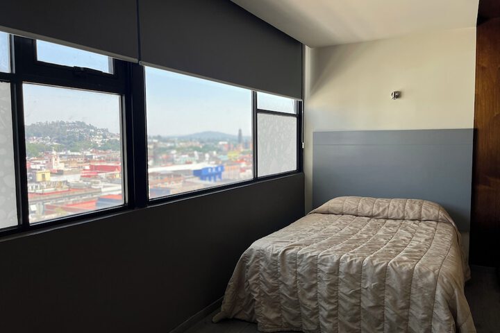 Room 17 of 266