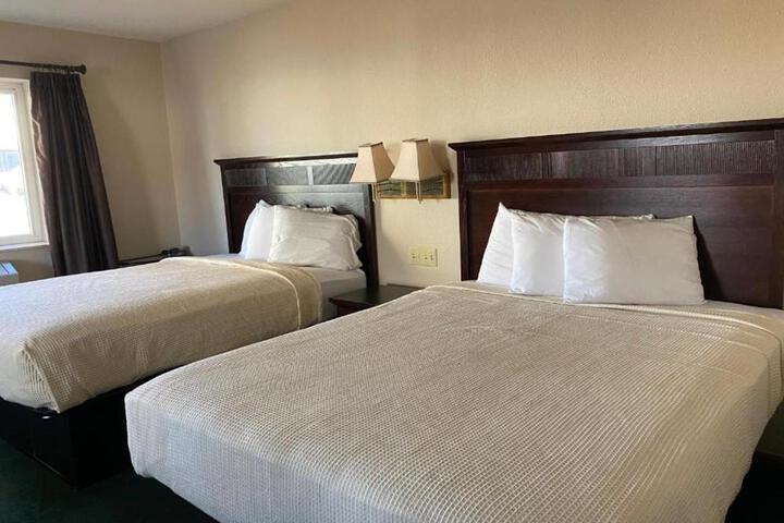 Family Suite 2 Double Beds (2 of 2)