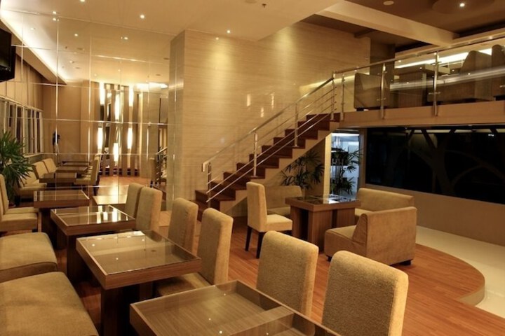 Dining Photos