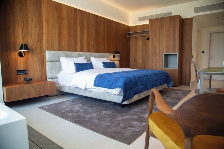 Room 12 of 40