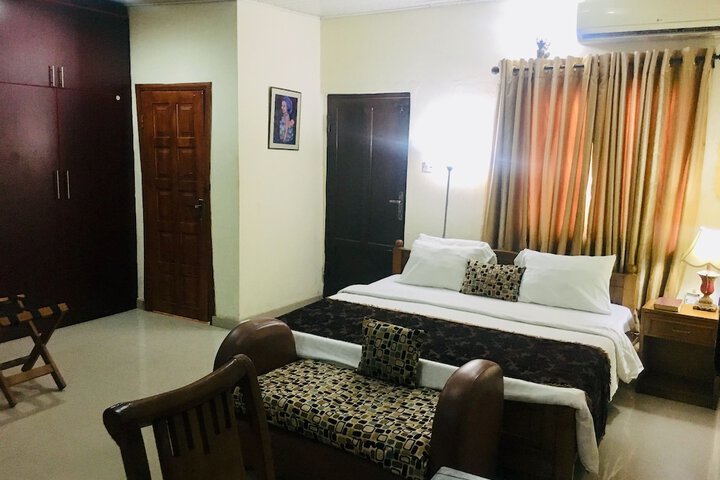 Room 25 of 45