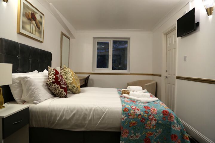 Room 7 of 69