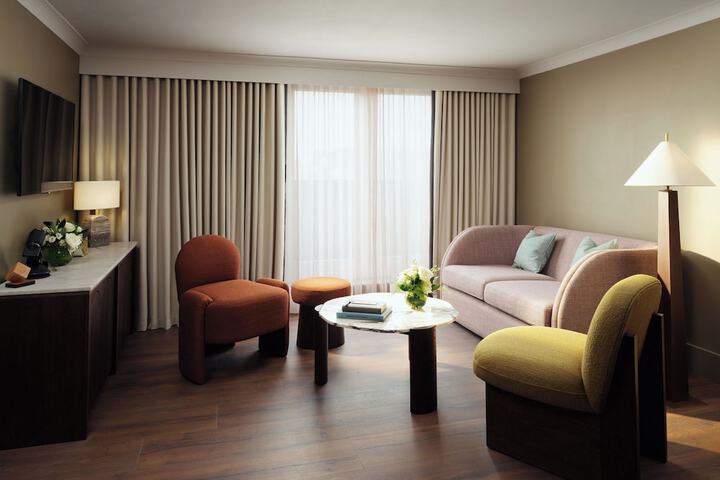 Room 16 of 43
