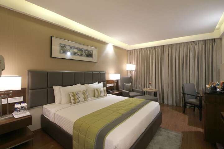 Room 9 of 31