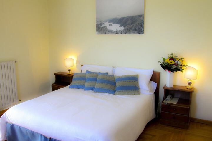 Room 6 of 32