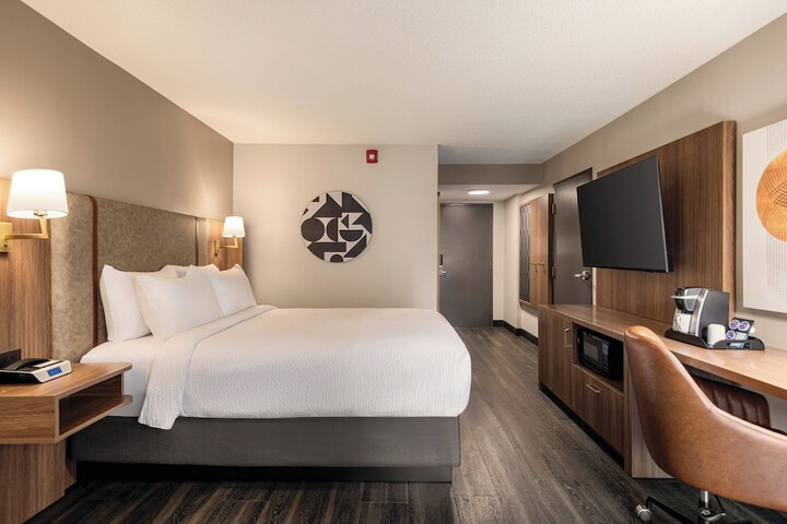 Room 25 of 87