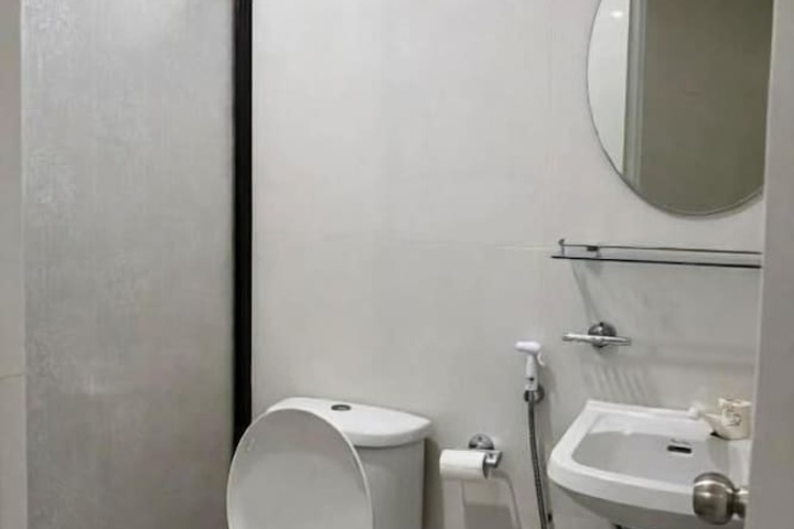 Room 7 of 14