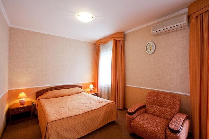 Room 44 of 99