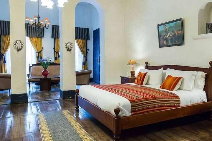 Room 4 of 87