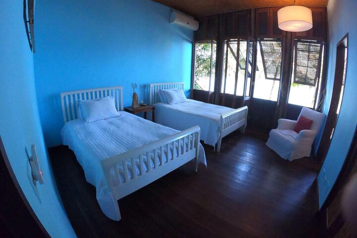 Room 32 of 107