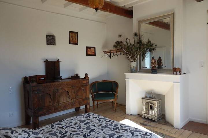 Room 7 of 8